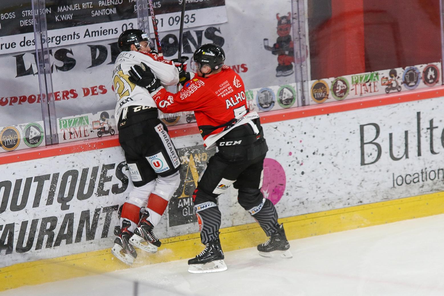Amiens  1 - 5 Chamonix 