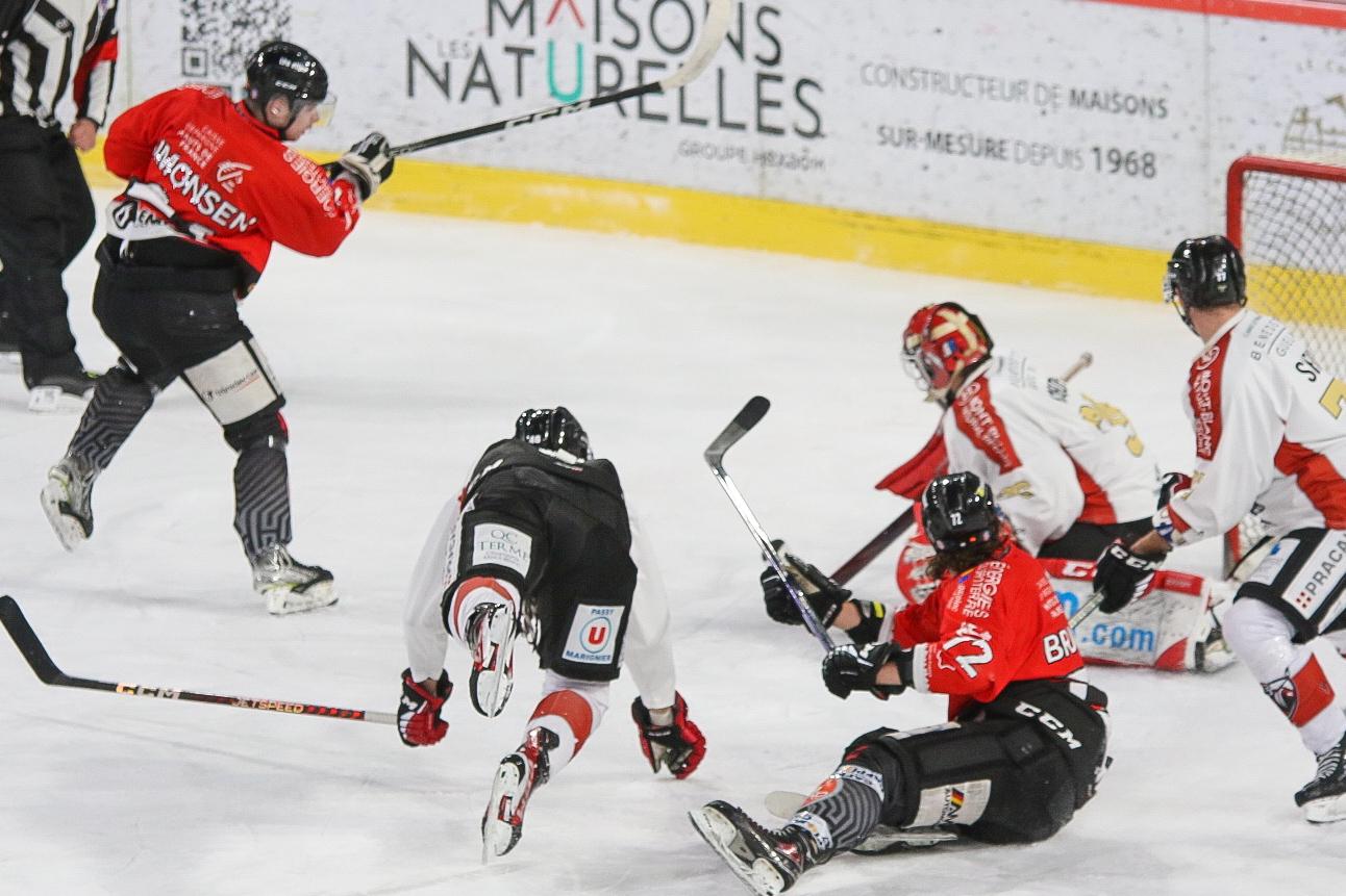 Amiens  1 - 5 Chamonix 