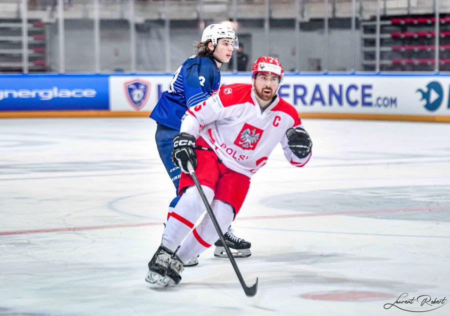France 4 - 7 Poland