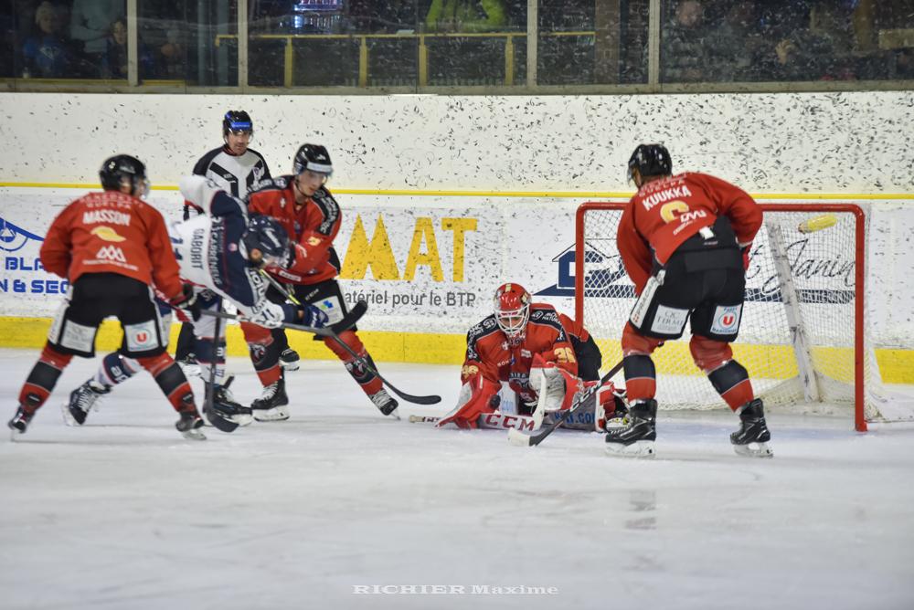 Chamonix  5 - 4 Angers 