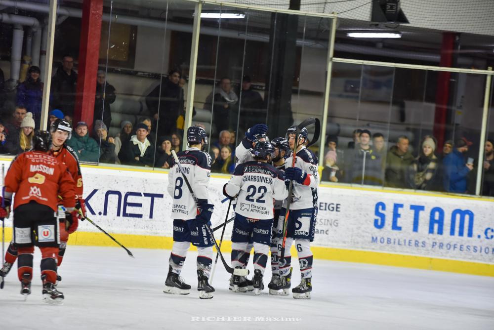 Chamonix  5 - 4 Angers 