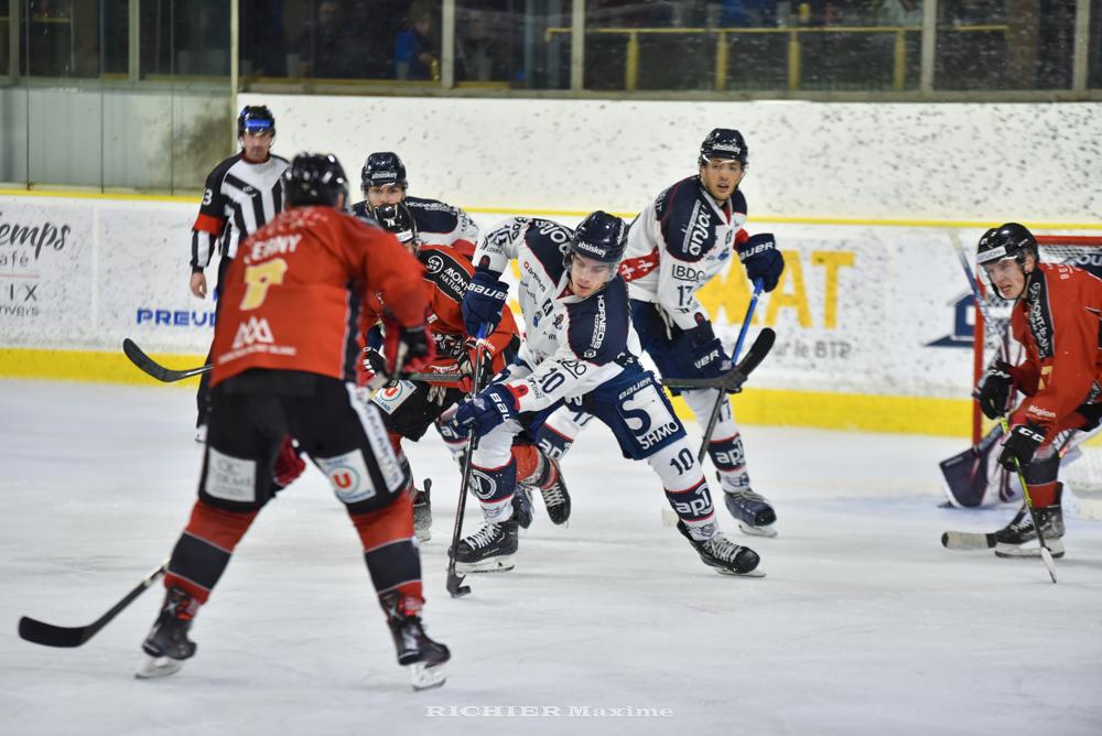 Chamonix  5 - 4 Angers 