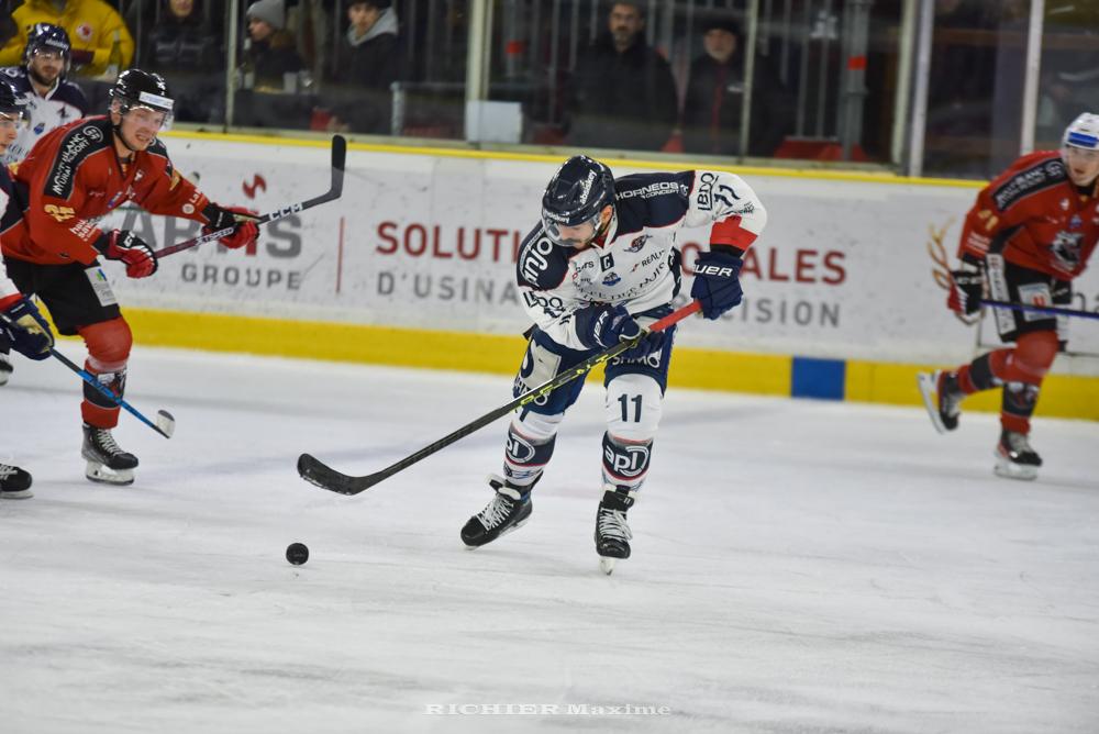 Chamonix  5 - 4 Angers 