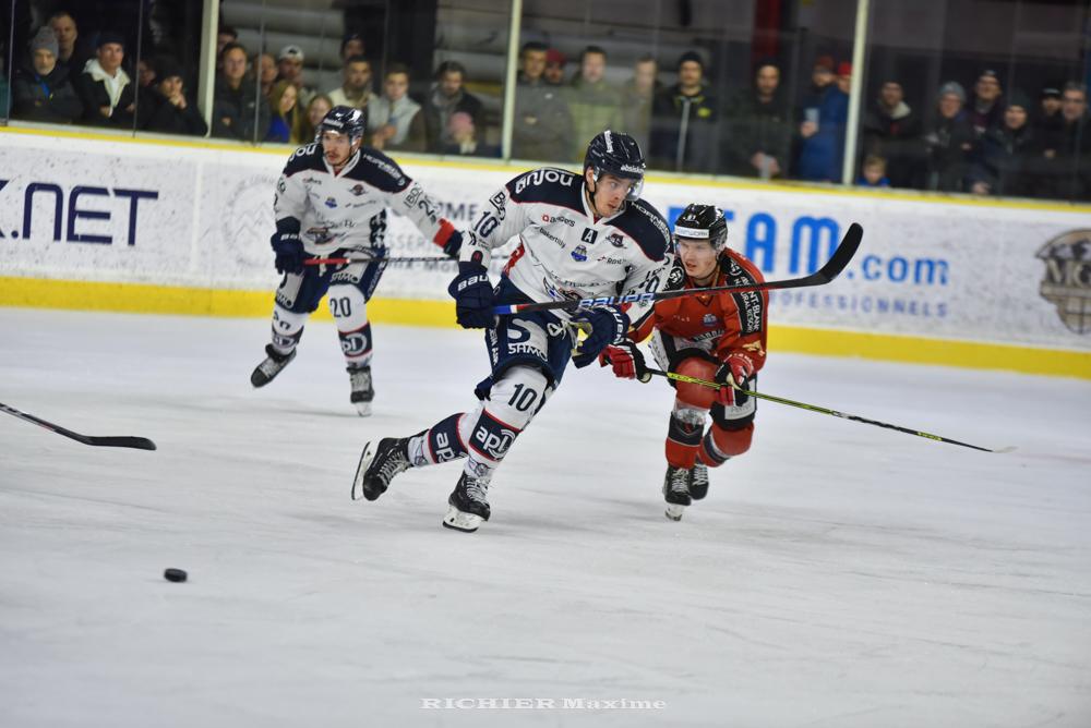 Chamonix  5 - 4 Angers 