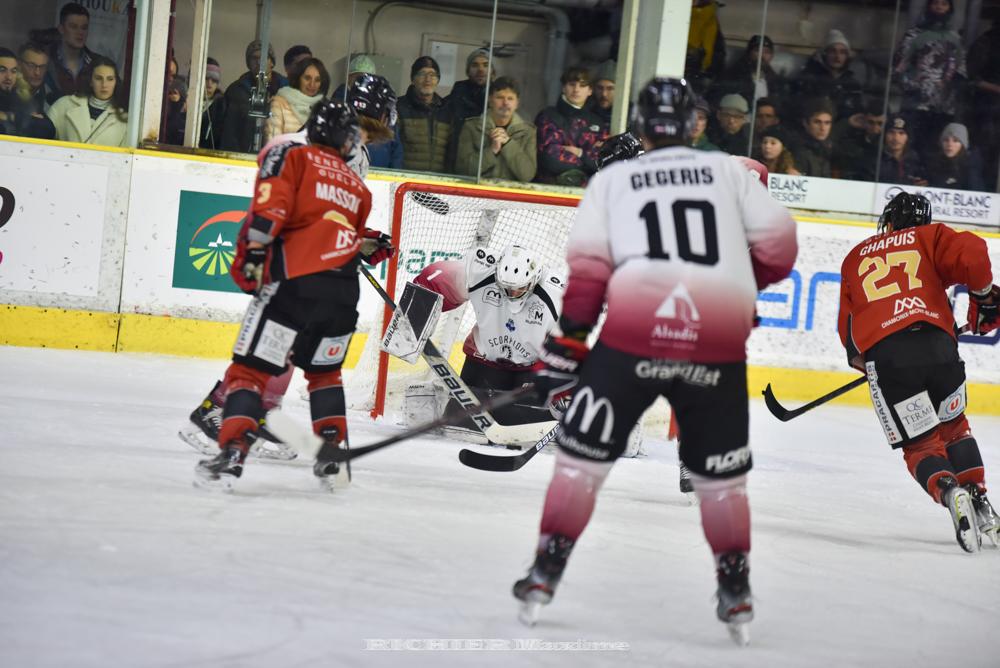 Chamonix  7 - 4 Mulhouse