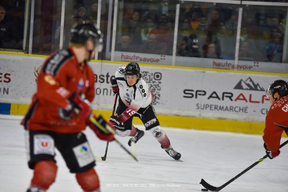 Chamonix  7 - 4 Mulhouse