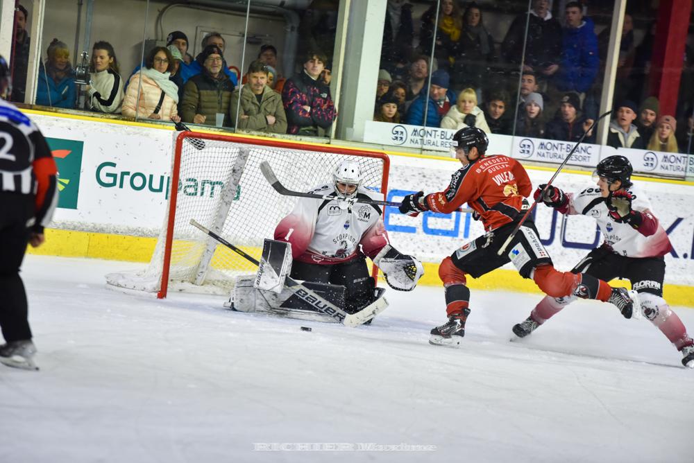 Chamonix  7 - 4 Mulhouse