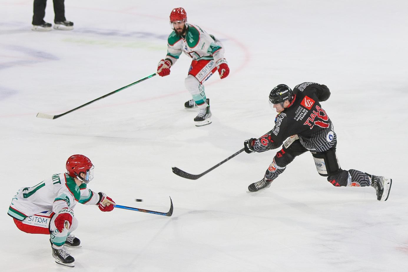 Amiens  4 - 0 Anglet