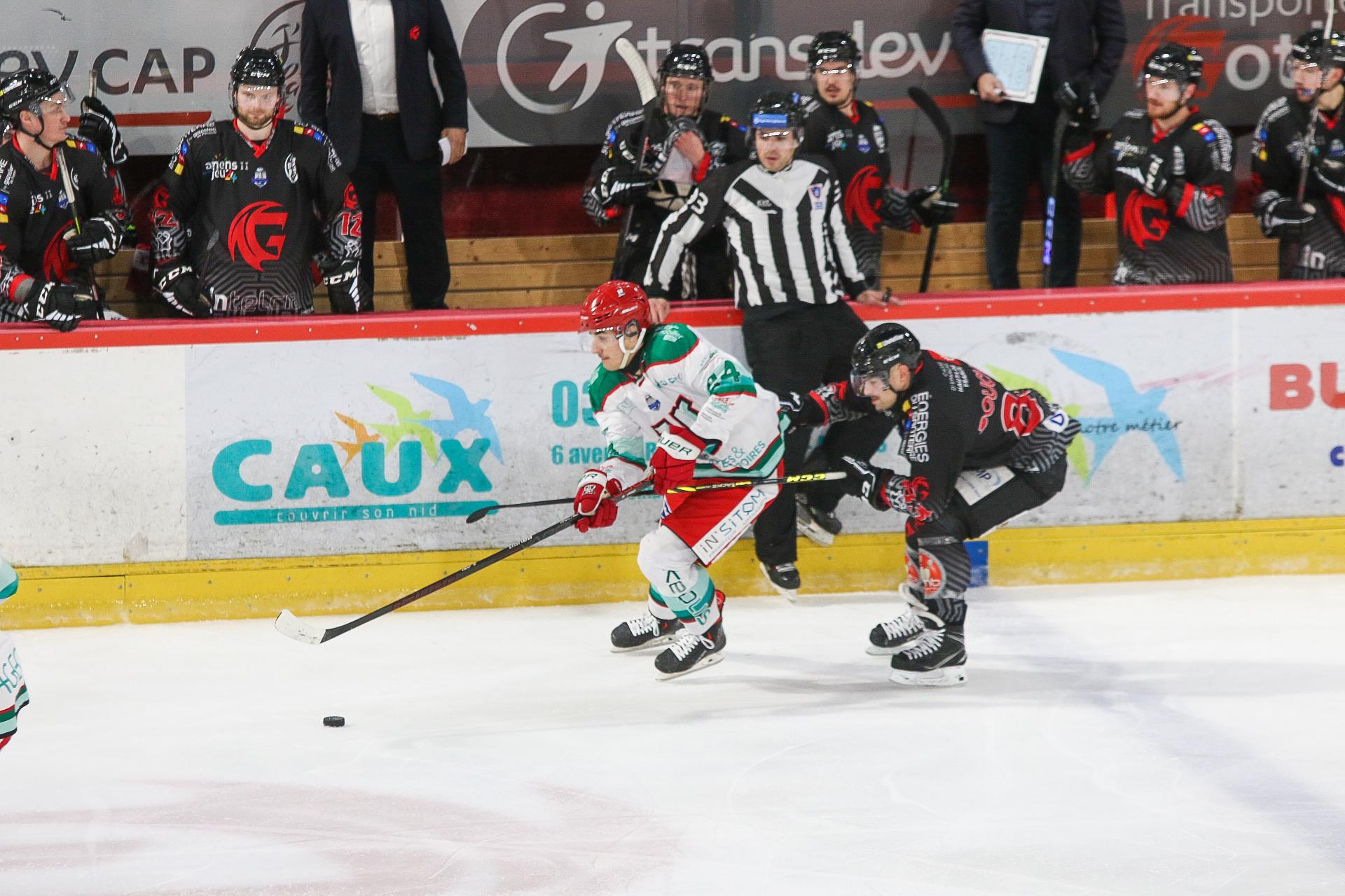 Amiens  4 - 0 Anglet