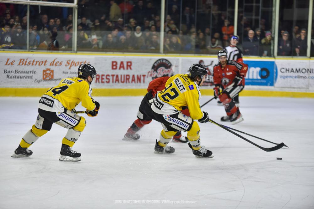 Chamonix  1 - 5 Rouen
