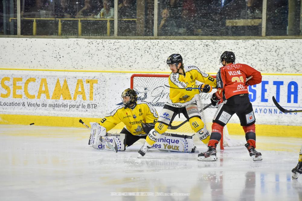 Chamonix  1 - 5 Rouen