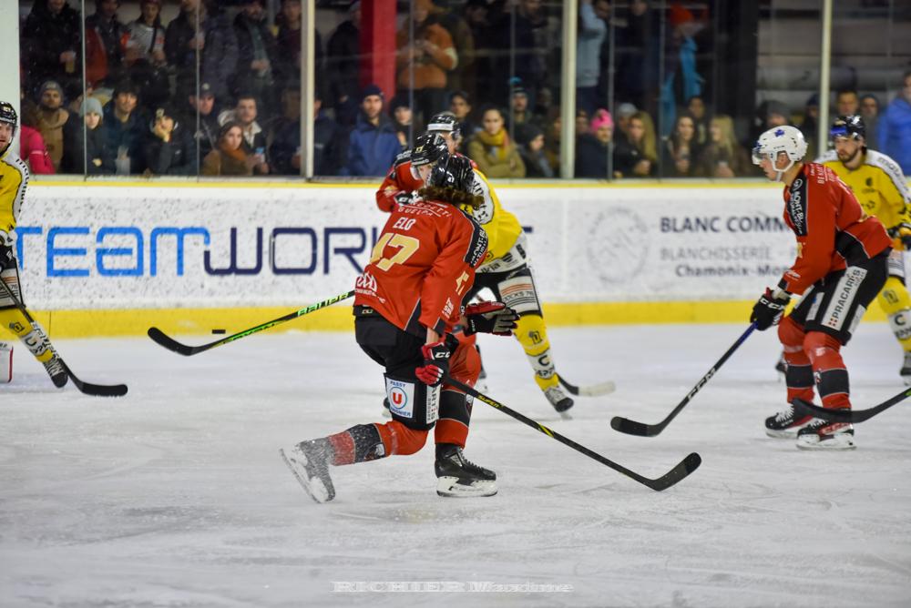 Chamonix  1 - 5 Rouen