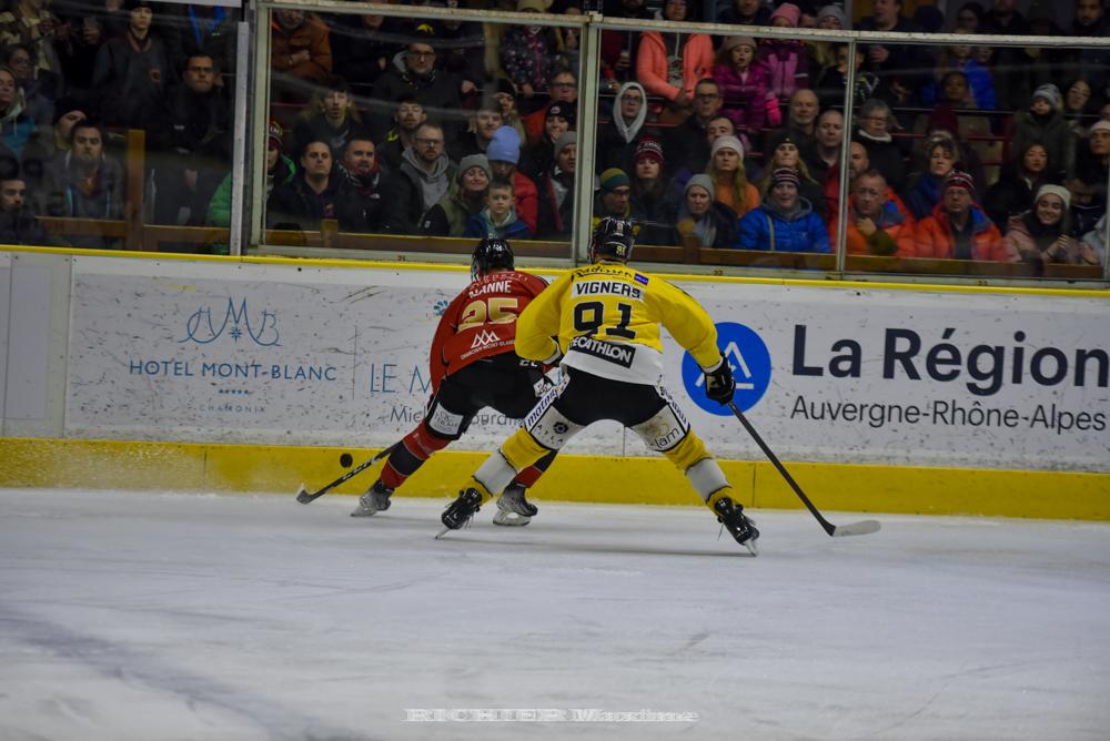 Chamonix  1 - 5 Rouen