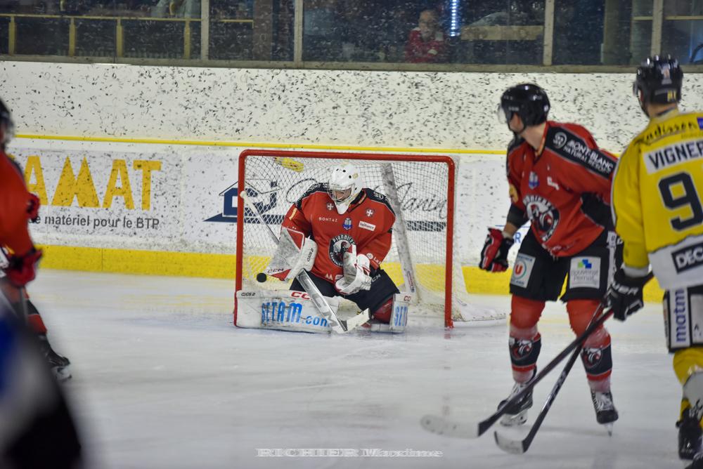 Chamonix  1 - 5 Rouen