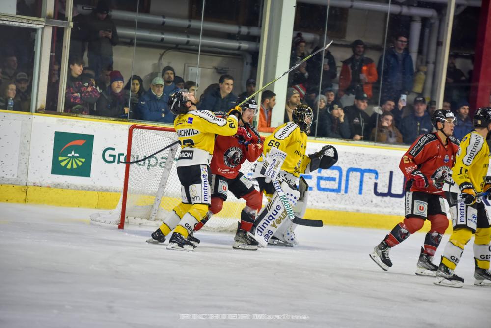 Chamonix  1 - 5 Rouen
