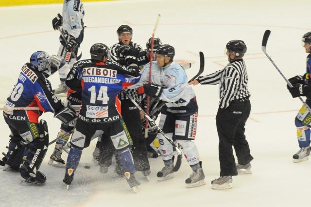 Caen  2 - 3 Angers 