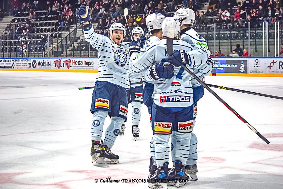 Nitra (SVK) 3 - 2 Cardiff