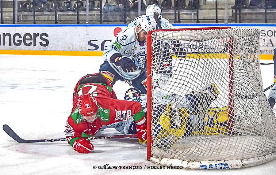 Nitra (SVK) 3 - 2 Cardiff