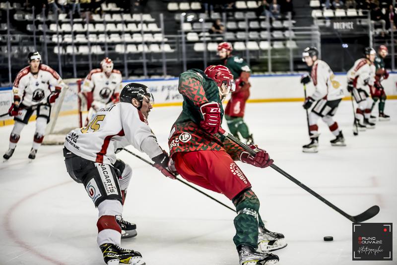Cergy-Pontoise 2 - 1 Chamonix 