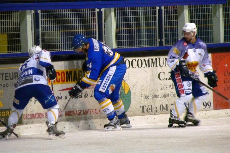 Villard-de-Lans 5 - 1 Avignon