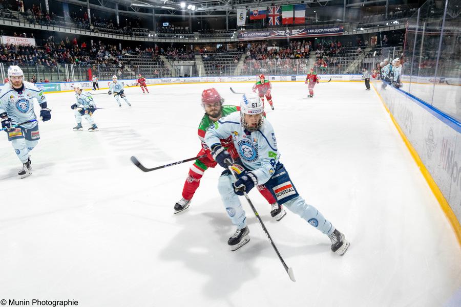 Nitra (SVK) 3 - 2 Cardiff