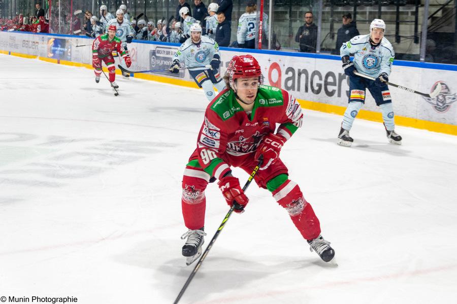 Nitra (SVK) 3 - 2 Cardiff
