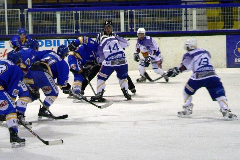 Villard-de-Lans 5 - 1 Avignon