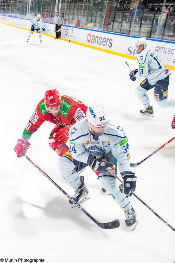 Nitra (SVK) 3 - 2 Cardiff