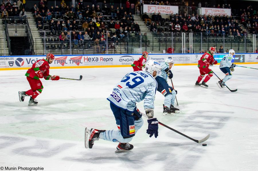 Nitra (SVK) 3 - 2 Cardiff