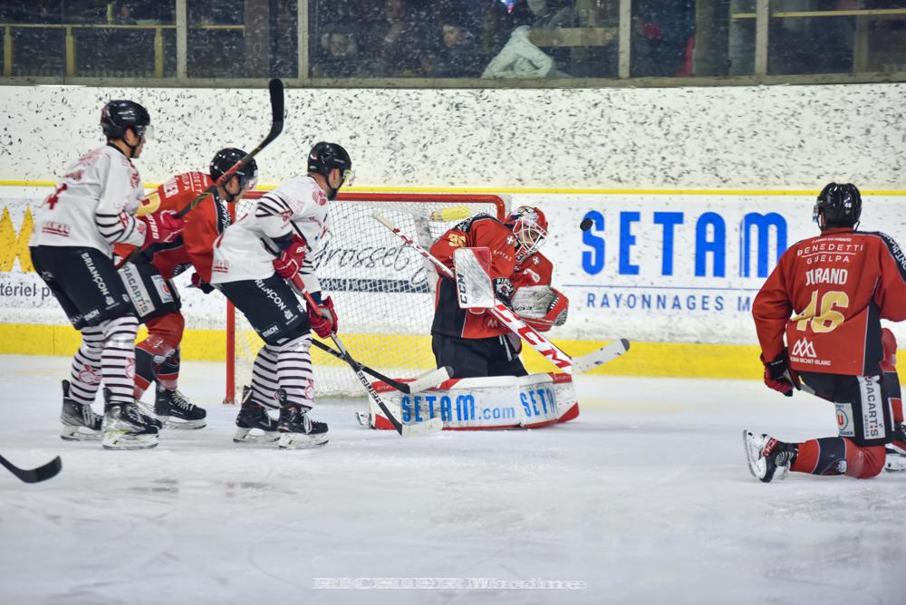 Chamonix  3 - 2 Briançon 