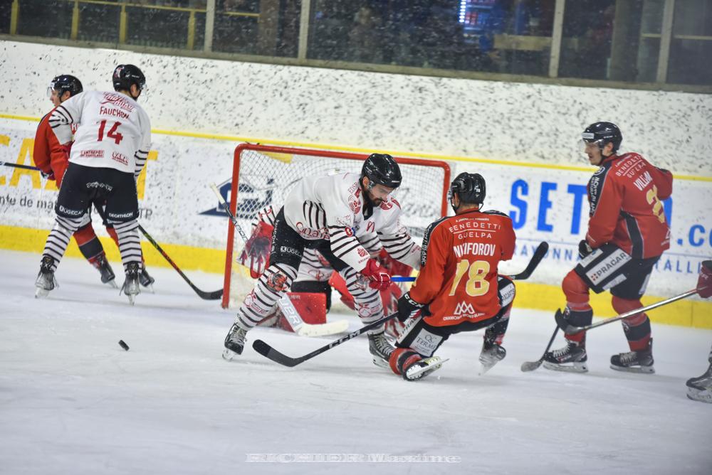 Chamonix  3 - 2 Briançon 