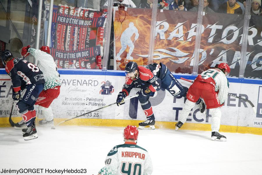 Angers  4 - 5 Cergy-Pontoise