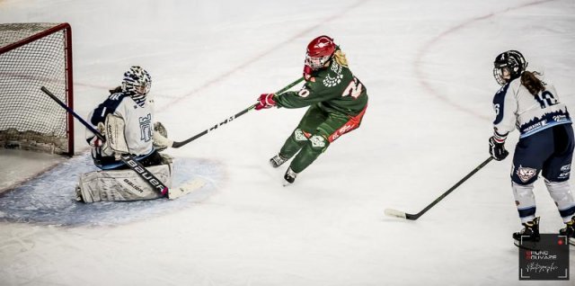 Photo hockey match Cergy-Pontoise / Féminin - Tours / Féminine le 21/01/2023