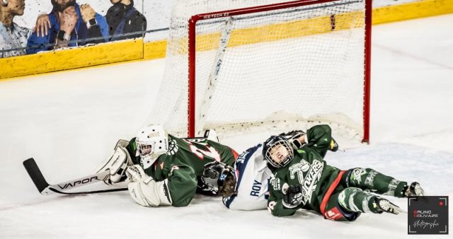 Photo hockey match Cergy-Pontoise / Féminin - Tours / Féminine le 21/01/2023