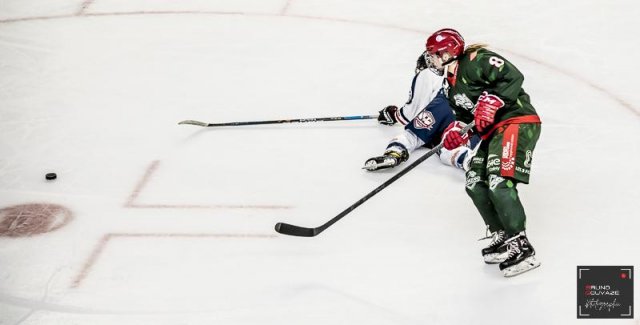 Photo hockey match Cergy-Pontoise / Féminin - Tours / Féminine le 21/01/2023