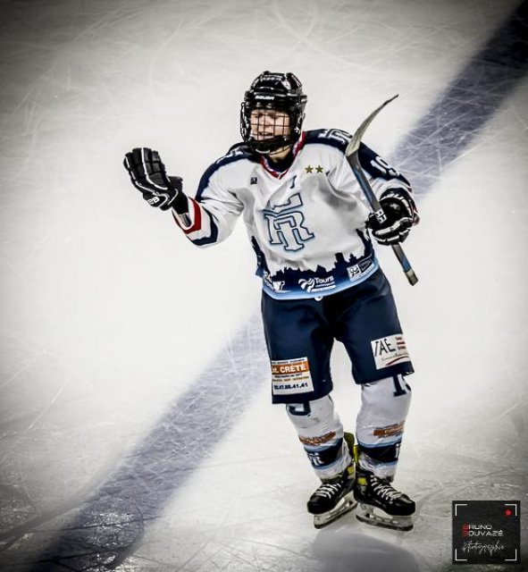 Photo hockey match Cergy-Pontoise / Féminin - Tours / Féminine le 21/01/2023