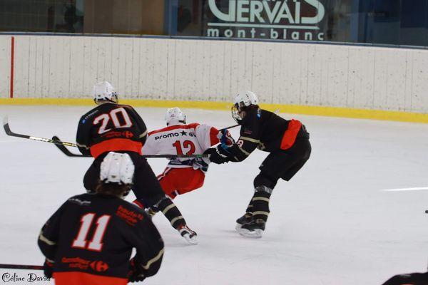 HC74 8 - 9 HCLR - U17