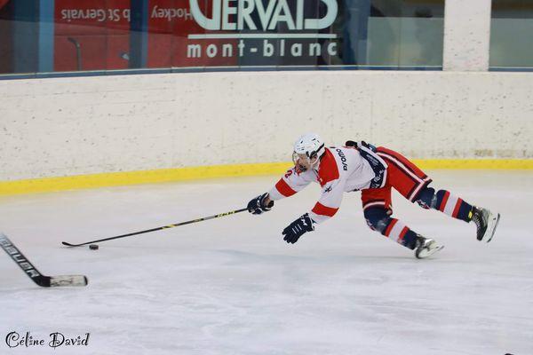 HC74 8 - 9 HCLR - U17
