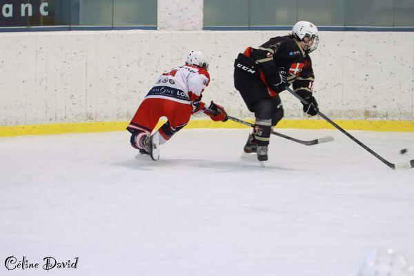 HC74 8 - 9 HCLR - U17
