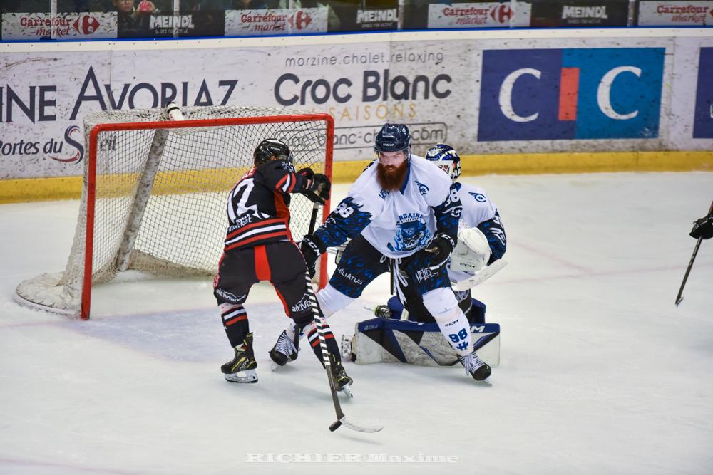 Morzine-Avoriaz 3 - 2 Nantes
