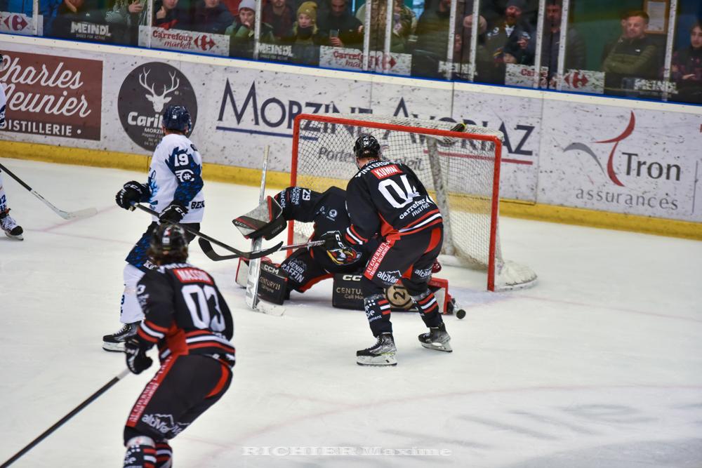 Morzine-Avoriaz 3 - 2 Nantes
