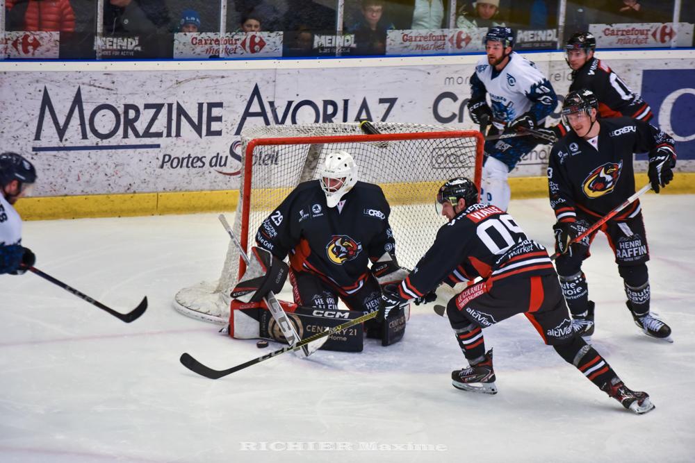 Morzine-Avoriaz 3 - 2 Nantes