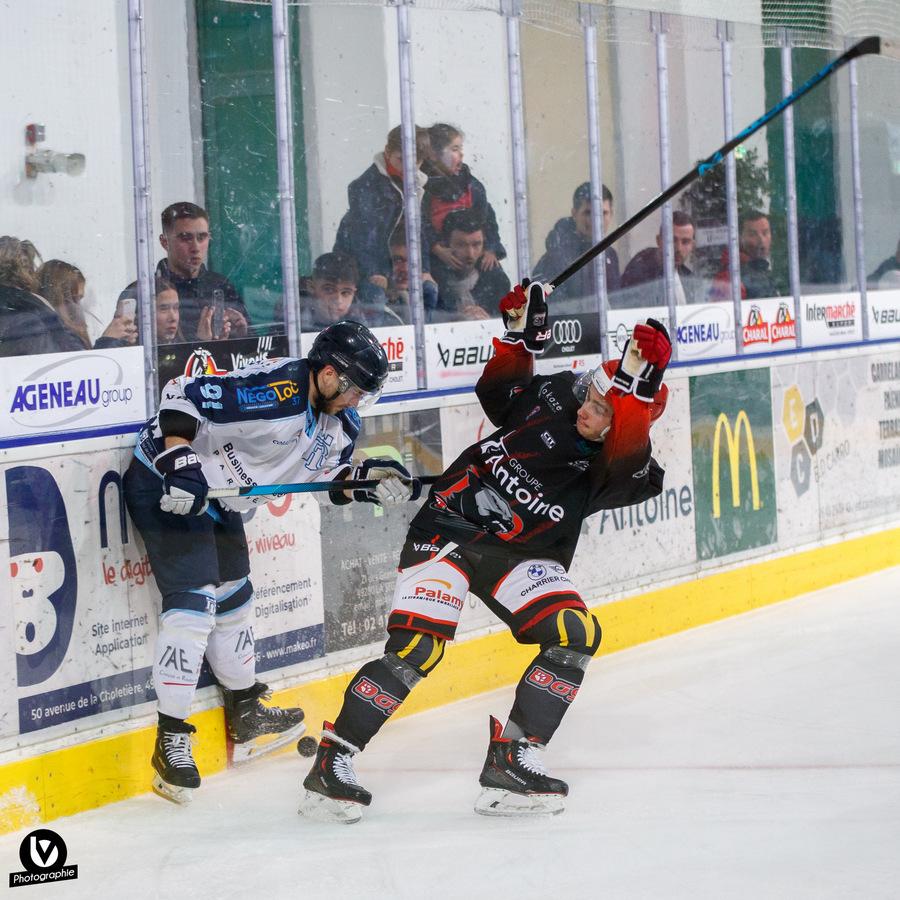 Cholet  1 - 3 Tours 