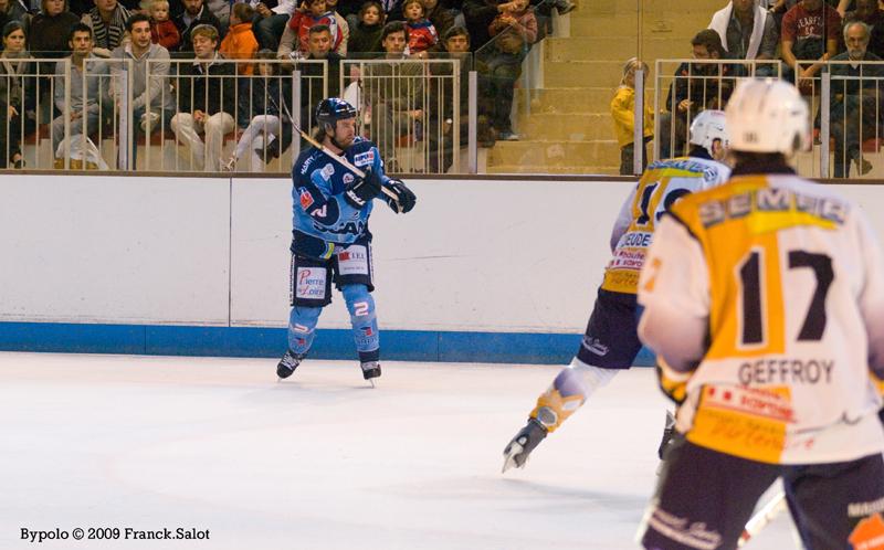 Angers  8 - 5 Chamonix 