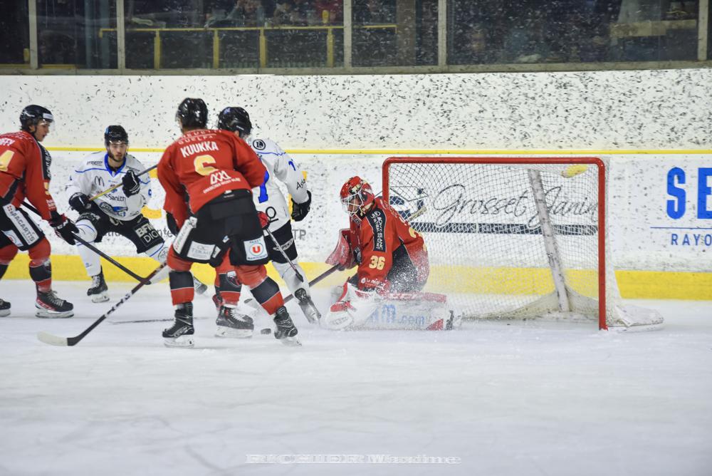 Chamonix  2 - 1 Gap 