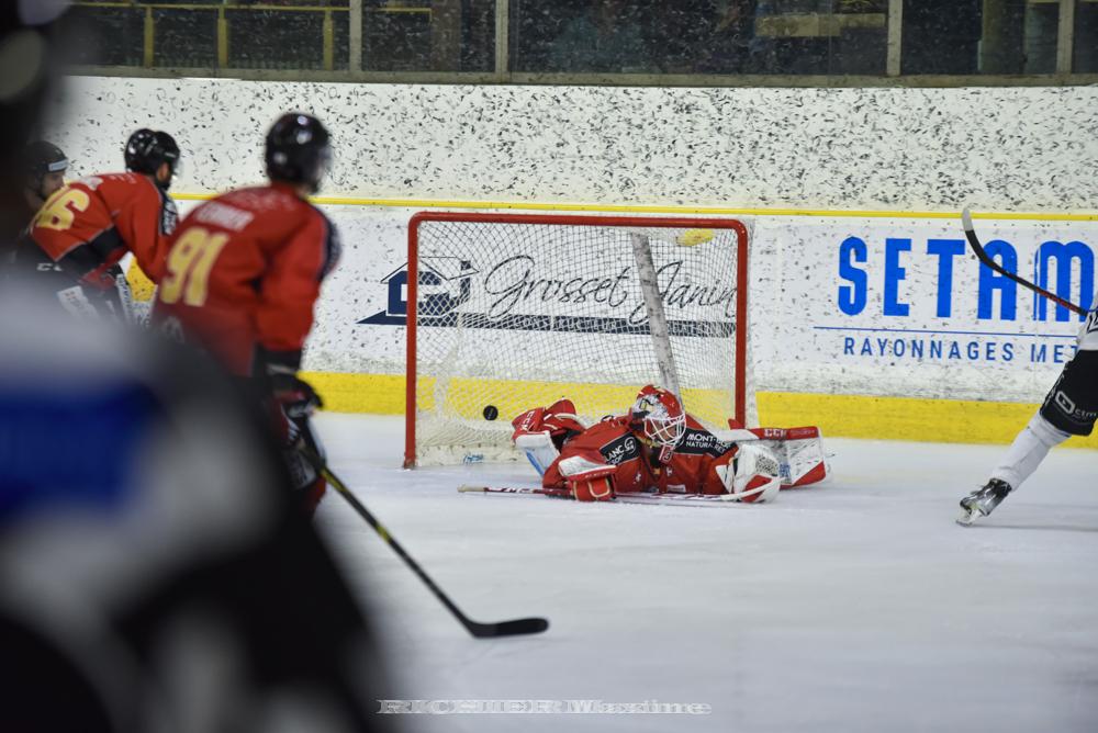 Chamonix  2 - 1 Gap 