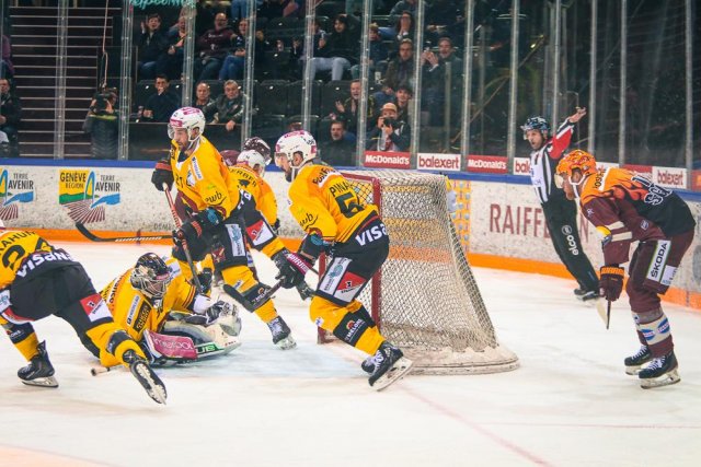 Photo hockey match Genève - Bern le 18/02/2023