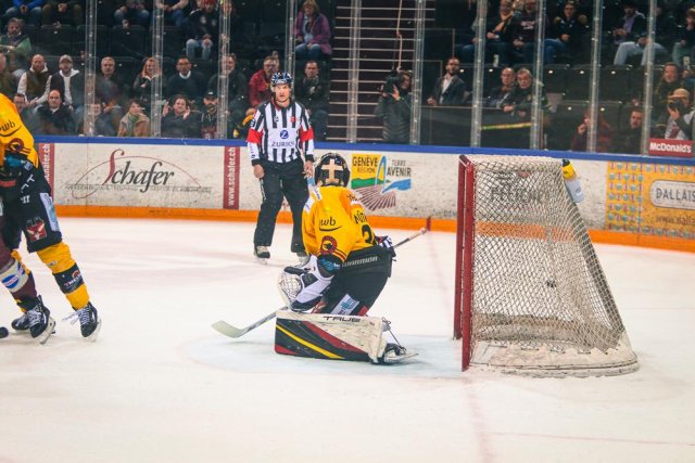 Photo hockey match Genève - Bern le 18/02/2023