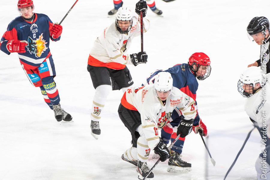 Grenoble U20 2 - 0 HC74