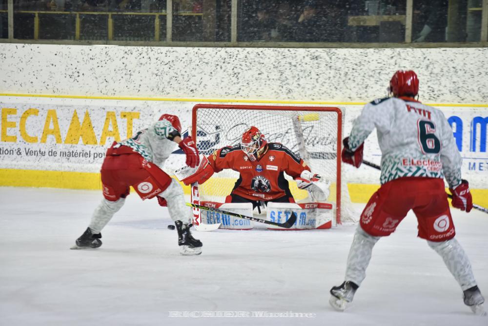 Chamonix  1 - 3 Cergy-Pontoise